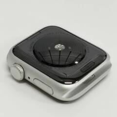 Apple Watch SE 第1世代/GPS/40mm/A2351/シルバー〈MKNY3J/A〉の画像