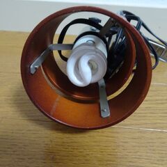 予備のエコ電球付き、クリップ式木製蛍光デスクスタンドライト 　照明器の画像