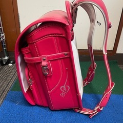 ランドセル ハネッセル GIRL アングラシエ A4フラットファイル対応 ラチェットアジャスター カバー付き 大容量 軽量ピンクの画像