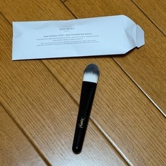 YVES SAINT LAURENT メイクブラシの画像