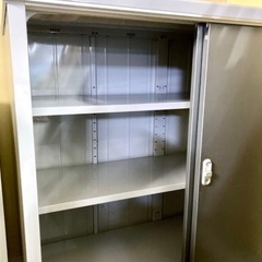 イナバ物置　シンプリー　幅134cm奥行79cm高さ132cmの画像