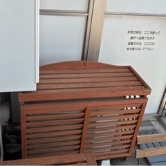 収納ラック　室外機ボックス　室外用テーブル　椅子セットの画像