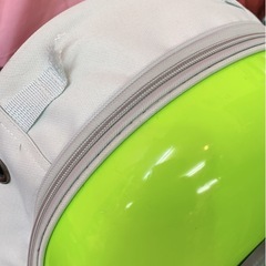 猫や小型犬用リュックの画像