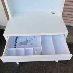 IKEA イケア　デスクとチェアセット　学習机　パソコンデスク　ホワイトボード　美品の画像