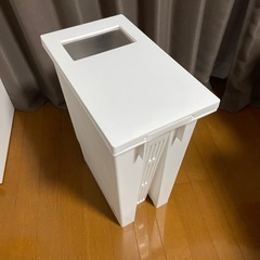 ゴミ箱の画像