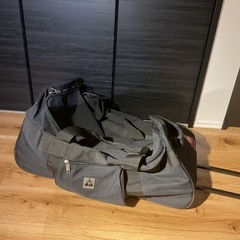 Le Coq Sportif（ルコックスポルティフ） キャリーバッグ／大型ボストンバッグ（キャスター付き）の画像