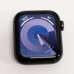 Apple Watch SE 第1世代/GPS/40mm/A2351/スペースグレー〈MYDP2J/A〉の画像