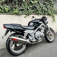 CB-1 車検令和8年３月迄 全塗装済 シート張替済 スペックAフルエキマフラー エンジン好調 57馬力 カムギアトレーン 始動動画有 ( cb400sf )の画像