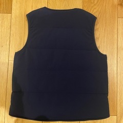 新品タグ付　無印良品　洗える中わた　ストレッチベストの画像