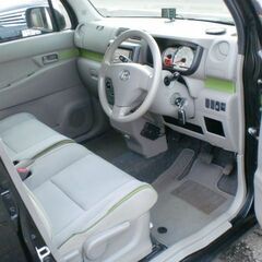 平成27年式！トヨタ ピクシススペース！外装下回り錆少ない！車検2年付き！禁煙車で内装綺麗です！綺麗！ドライブレコーダー前後カメラ付き！レーダー探知機付き！ナビ！ＣＤ！ラジオ！Bluetooth！バックカメラ付き！ETC付き！エンジンスターター付き！4ＷＤ！ＣＶＴ！ABS！一般道50キロ走行テスト済み！機関足回り良好！支払い総額35.8万円！の画像