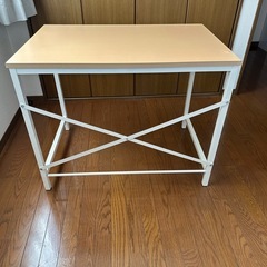 机　テーブルの画像