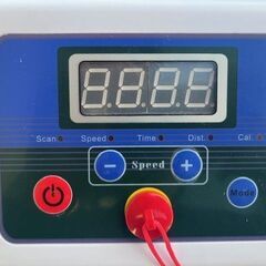 コンパクトタイプの電動ウォーカー（ランニングマシン）の画像