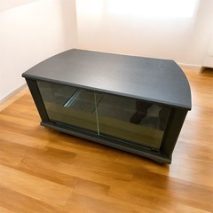 黒　ガラス扉付きテレビ台　幅約79.5cm高さ約41.2cm 奥行約38.5cmの画像