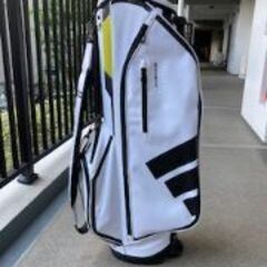 アディダス　スタンドキャリーバックの画像