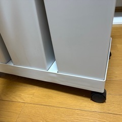 【11月24日〆切】キャスター付き３連ゴミ箱の画像