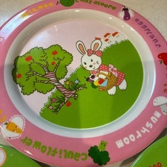 お皿　３枚　プラスチック　軽量の画像