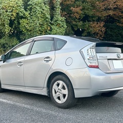 お買い得ハイブリッド車！人気の30プリウス！車検残りあり！の画像