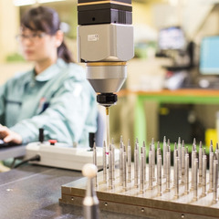 ＼未経験歓迎×年間休日120日以上×上場企業の安定基盤／精密部品の製造スタッフの画像