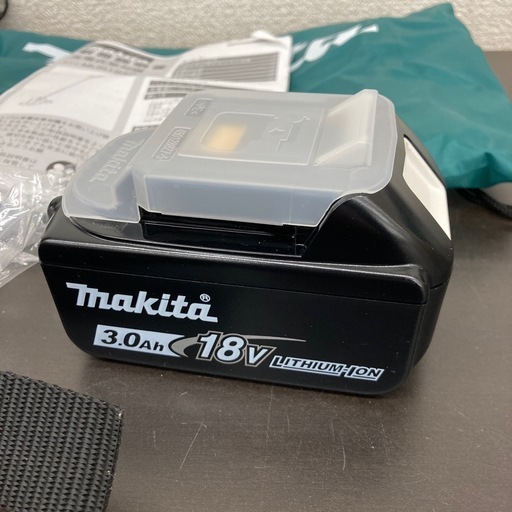 【ジモティー割引で最大15％OFF⭐️】充電式草刈機 MUR194D makita