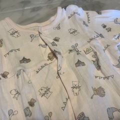 【新生児】双子　ベビー服　２枚セットの画像