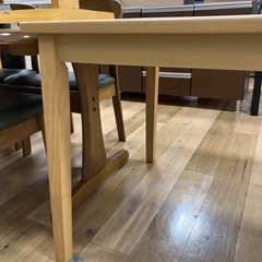 【軽トラック90分無料貸出サービス有】ニトリ　ダイニングテーブルの画像