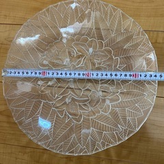 ガラスの大皿の画像