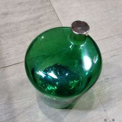 お酒の空瓶 グリーンガラス リカーボトル レトロ オブジェ 置物　/TJ-2661 2Fの画像