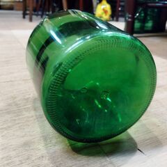 お酒の空瓶 グリーンガラス リカーボトル レトロ オブジェ 置物　/TJ-2661 2Fの画像