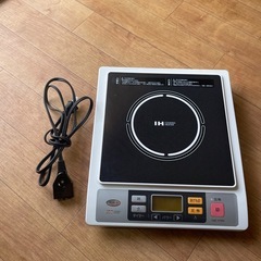 除湿機と電気ストーブの画像