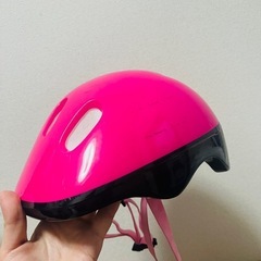 自転車子供用ヘルメットと子供靴まとめての画像