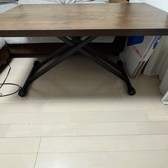 昇降式テーブルの画像