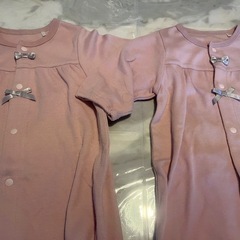 【新生児】双子　ベビー服　２枚セットの画像