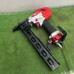 マックス TA-232G2/4MH内装 常圧内装エアタッカ【野田愛宕店】【店頭取引限定】【中古】管理番号：ITQ80AY5YD1Wの画像