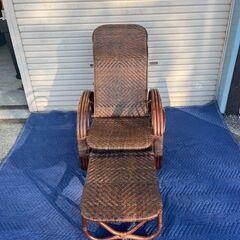 ラタン製 リクライニングチェア（オットマン一体型）の画像