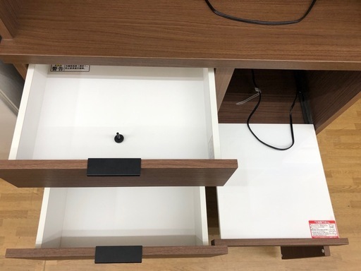 【ドリーム川西店御来店限定】☆ジモティー見たよ♪割引☆ ニトリ 3枚扉食器棚 BR クリーニング済み 【99560000037068】 ドリーム川西店御来店限定】☆ジモティー見たよ♪割引☆ ニトリ 3枚