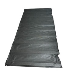 シングルのベッドフレームとマットレスの画像