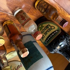 未開封の古いお酒セットの画像