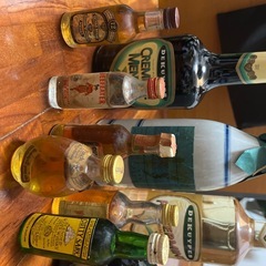 未開封の古いお酒セットの画像