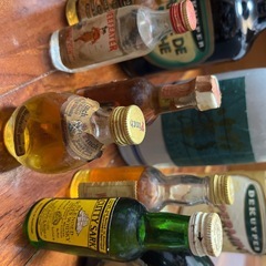 未開封の古いお酒セットの画像