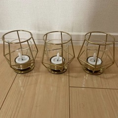 IKEA ペルルバンド（ガラスキャンドルホルダー）３個とLEDライト３個セットの画像