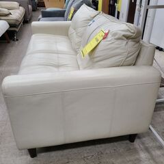 J1827【リユースのサカイ柏店】KEYUCA　ケユカ　3人掛けソファ　レザー　ホワイト　クリーニング済みの画像