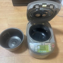 炊飯器の画像