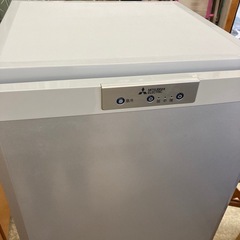 三菱　冷凍庫　2019年製　121lの画像