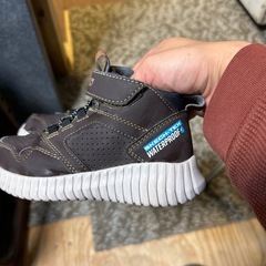 スケッチャーズ　アメリカ購入 防水靴　子供用　17cm トレッキングシューズ Skechers  skech Tex   の画像