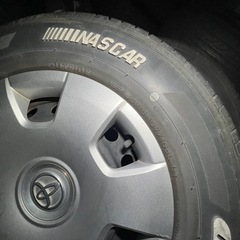 195/80r15 107/105L LTgood year ノーマルタイヤとハイエース純正ホイール4本の画像