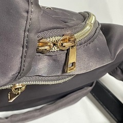 多機能ミニバックパック（グレー・ナイロン製）の画像