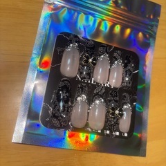 黒レースネイルチップの画像