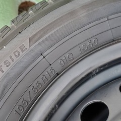 早い物勝ち　プリウスで使用　スタッドレスタイヤ　195/65R15の画像