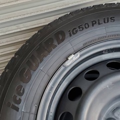早い物勝ち　プリウスで使用　スタッドレスタイヤ　195/65R15の画像