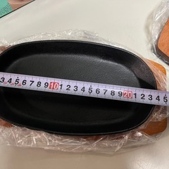 未使用品 高級ステーキ皿 2枚 箱入 木製トレイ付き ④の画像